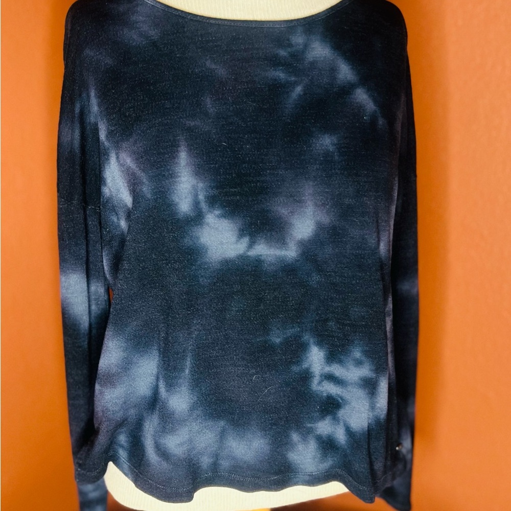 American Eagle Outfitters Black and Gray Top